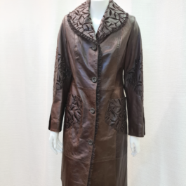 Manteau Long en Cuir Marron Foncé avec Motif Feuilles en Velours
